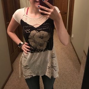 T-shirt with lace and lightweight sweater backing